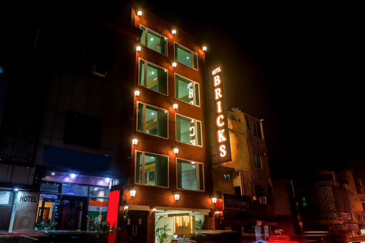 Hotel Bricks, Karol Bagh, New Delhi Exteriör bild